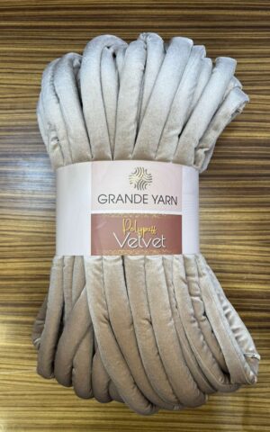 Grande Yarn – Velvet (Beige)